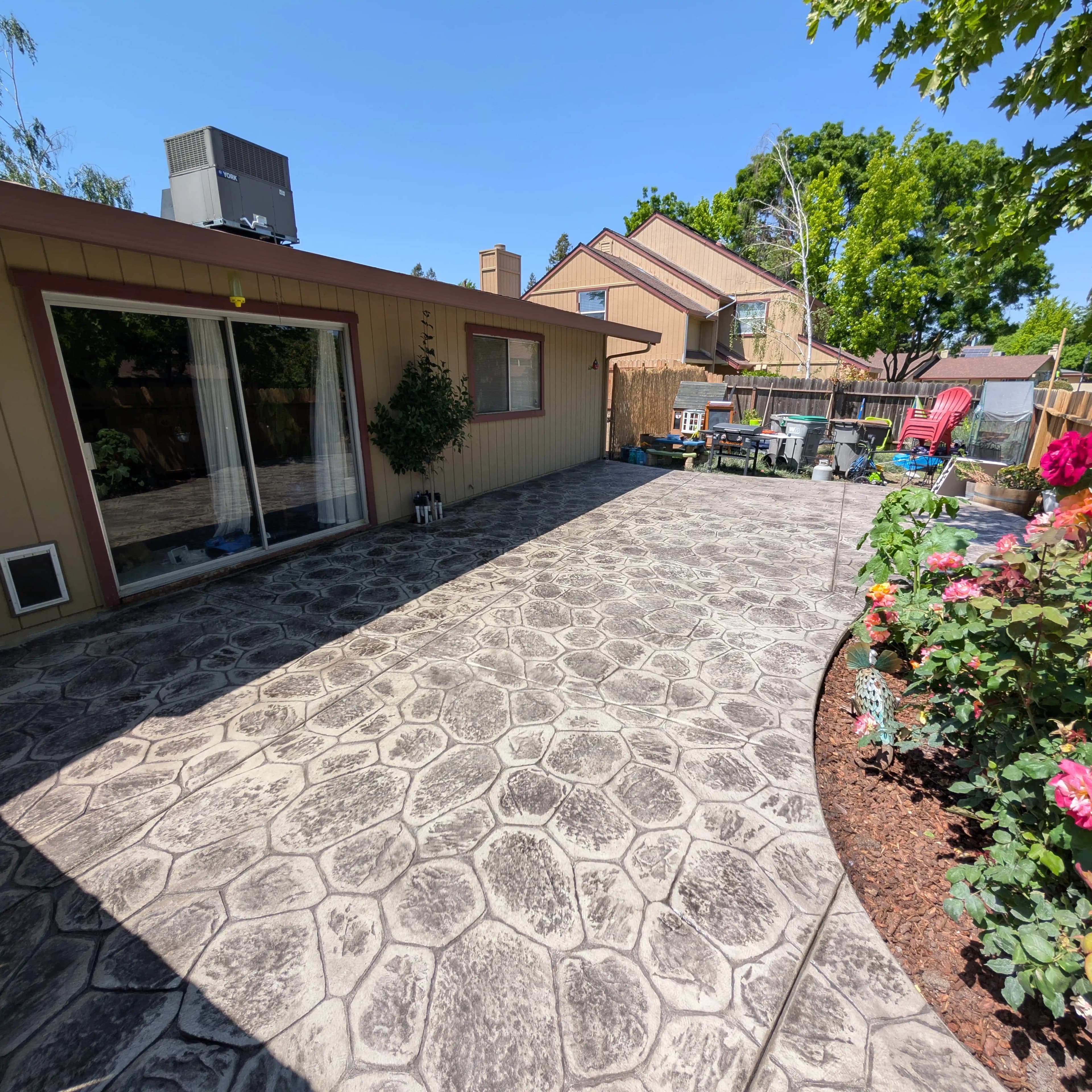 Custom concrete work by MG Concrete in Sacramento